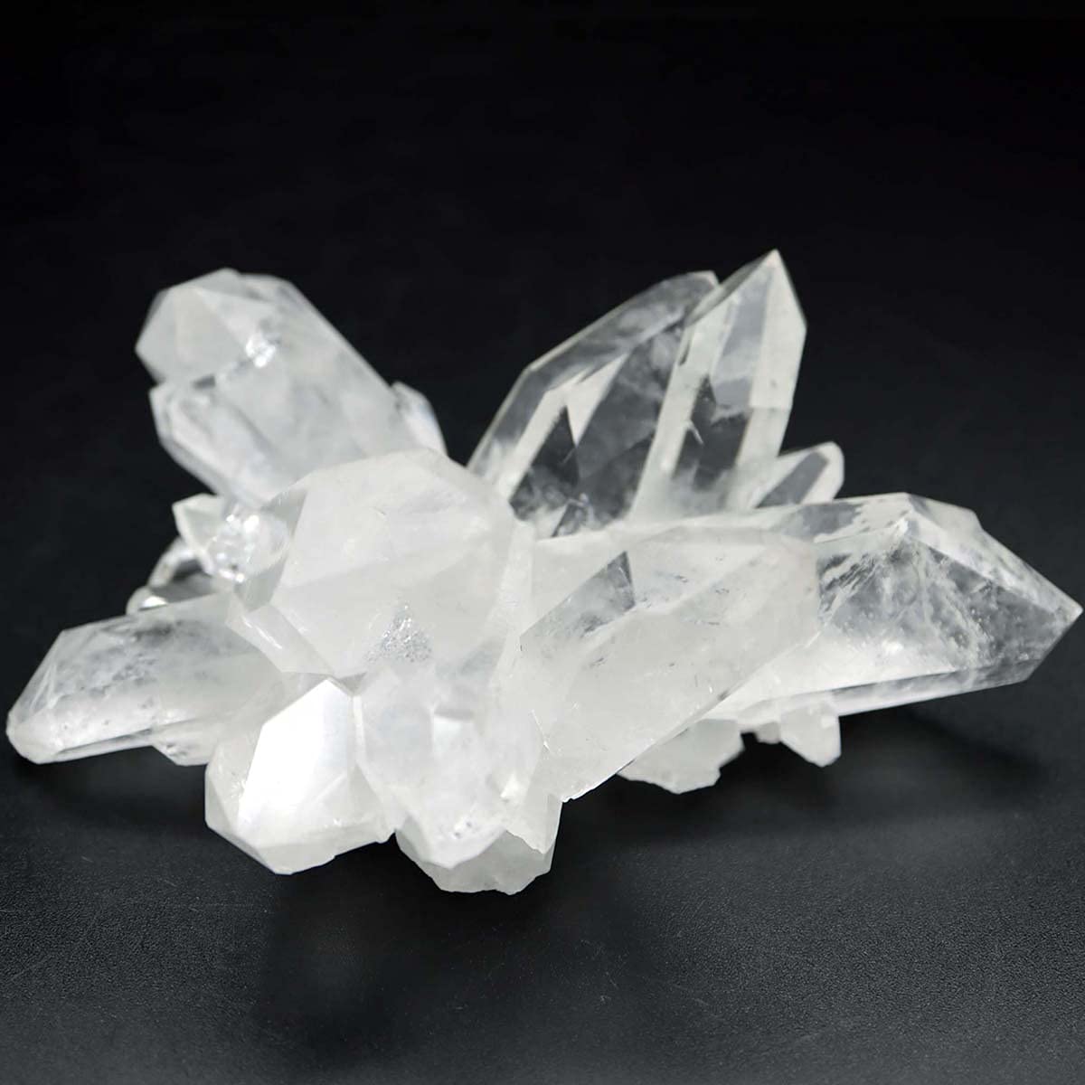 Amazon｜ゼッカ デ ソーザ産 水晶クラスター原石 220g TOP