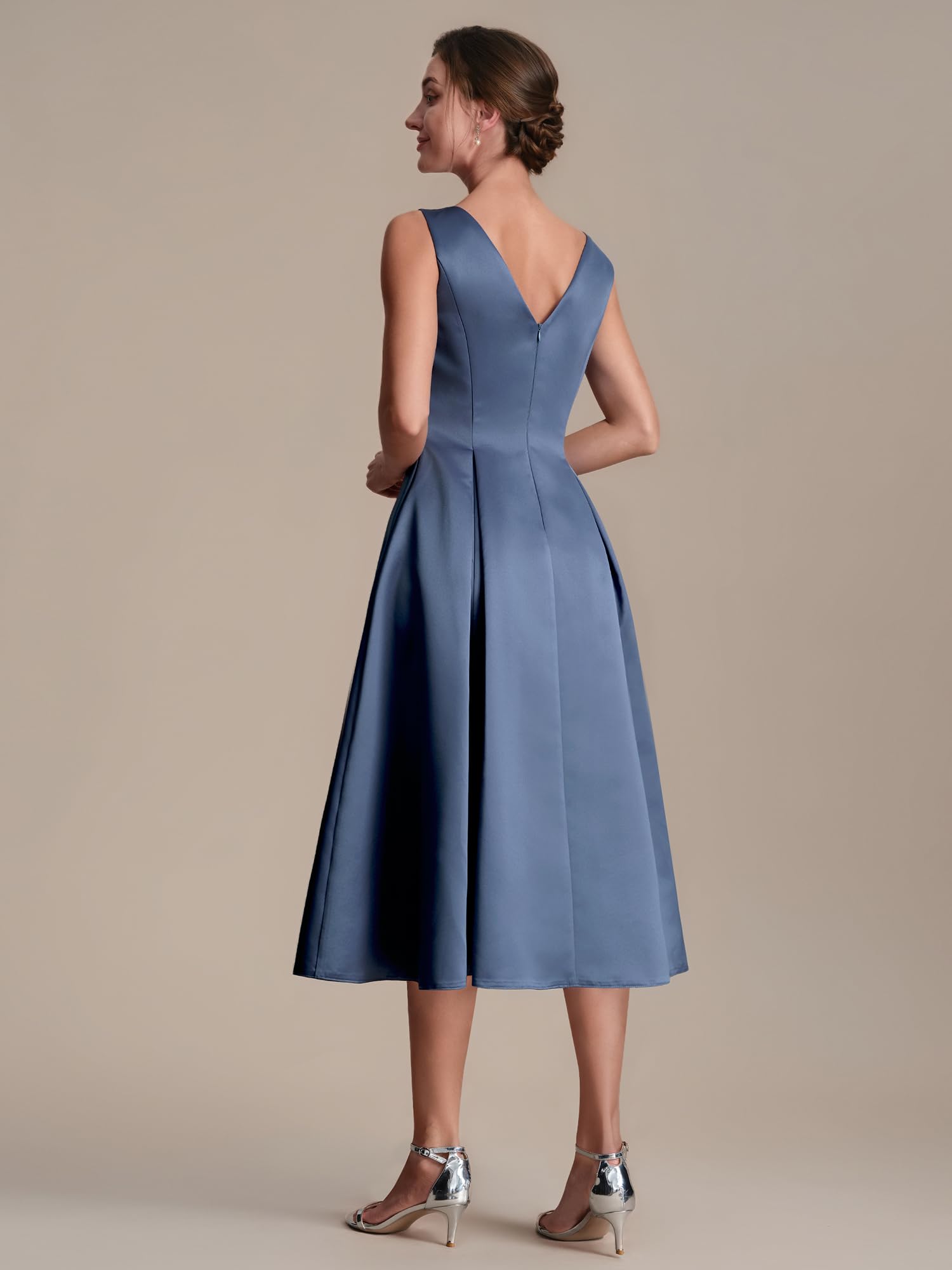 Ever-Pretty Robes d'Invité de Mariage Col Bateau sans Manche Satin Midi Poche EG02775