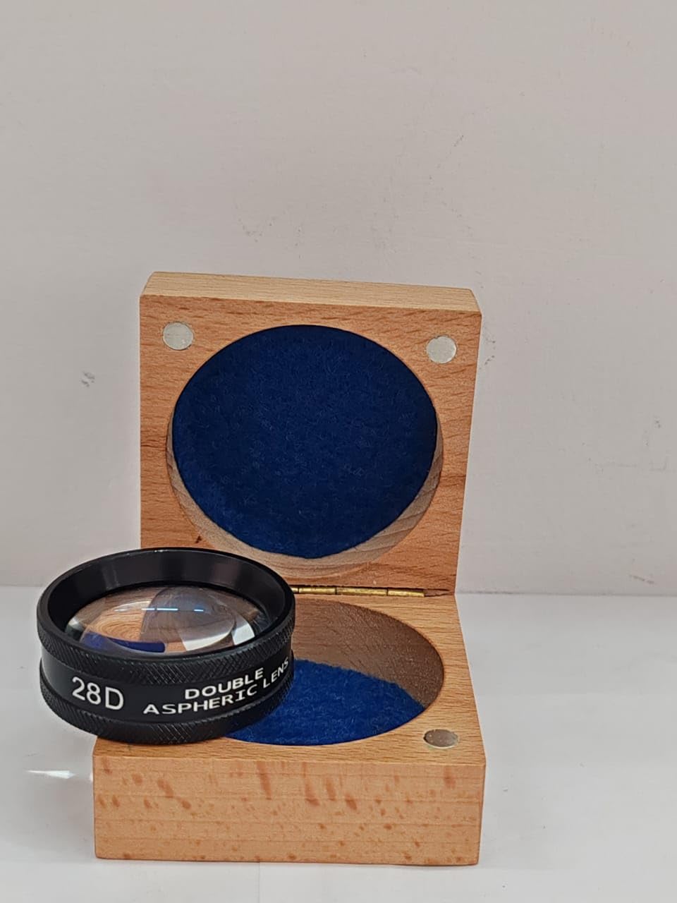 Lente asferica doppia 28D e custodia oftalmologia e optometria