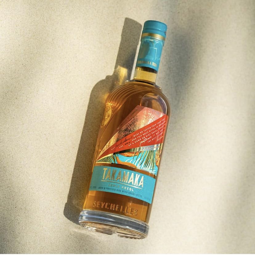 Rhum de mélasse TAKAMAKA coffret 2 verres - L'idée cadeau idéale avec notes cannelle et muscade