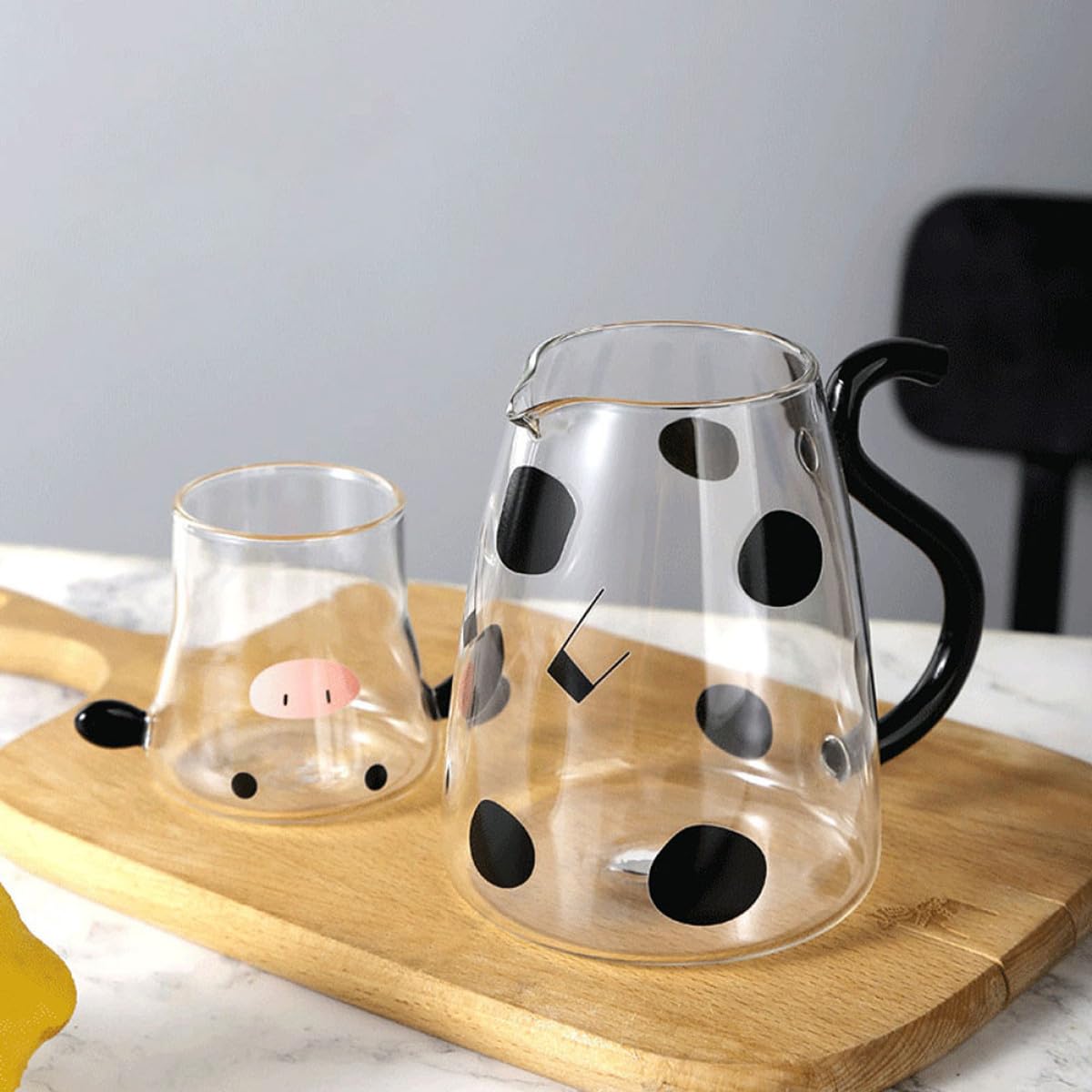 Jarra de Agua Fría de Vidrio 1800 Ml Diseño de Vaca y Taza Apilable Juego de Jarras de Cristal para Hogar y Restaurante Resistente al Calor y Frío Decoración Divertida para
