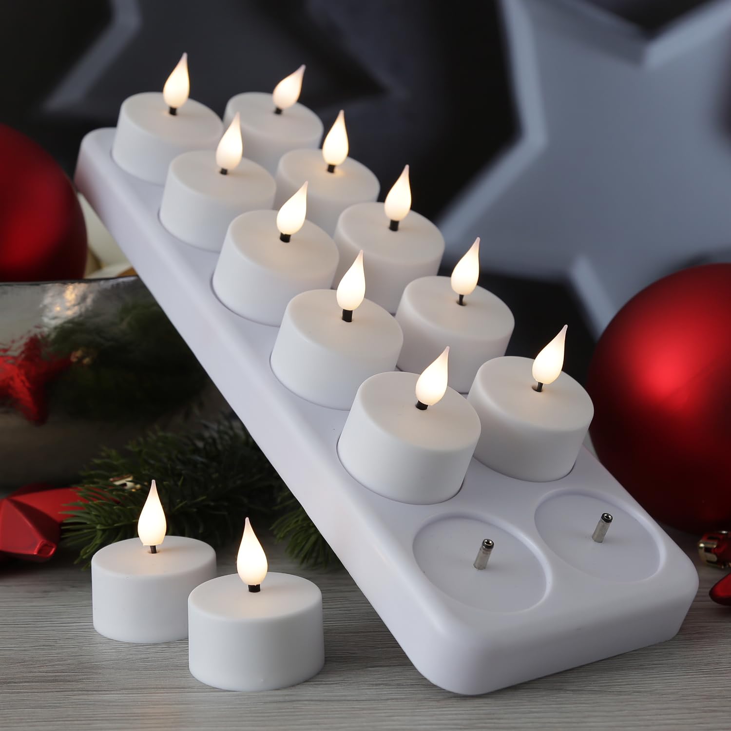 MARELIDA LED Teelichter 12 Stück wiederaufladbare LED Teelichter mit Ladestation und USB Kabel D: 4cm flackernd - weiß (12er Set)