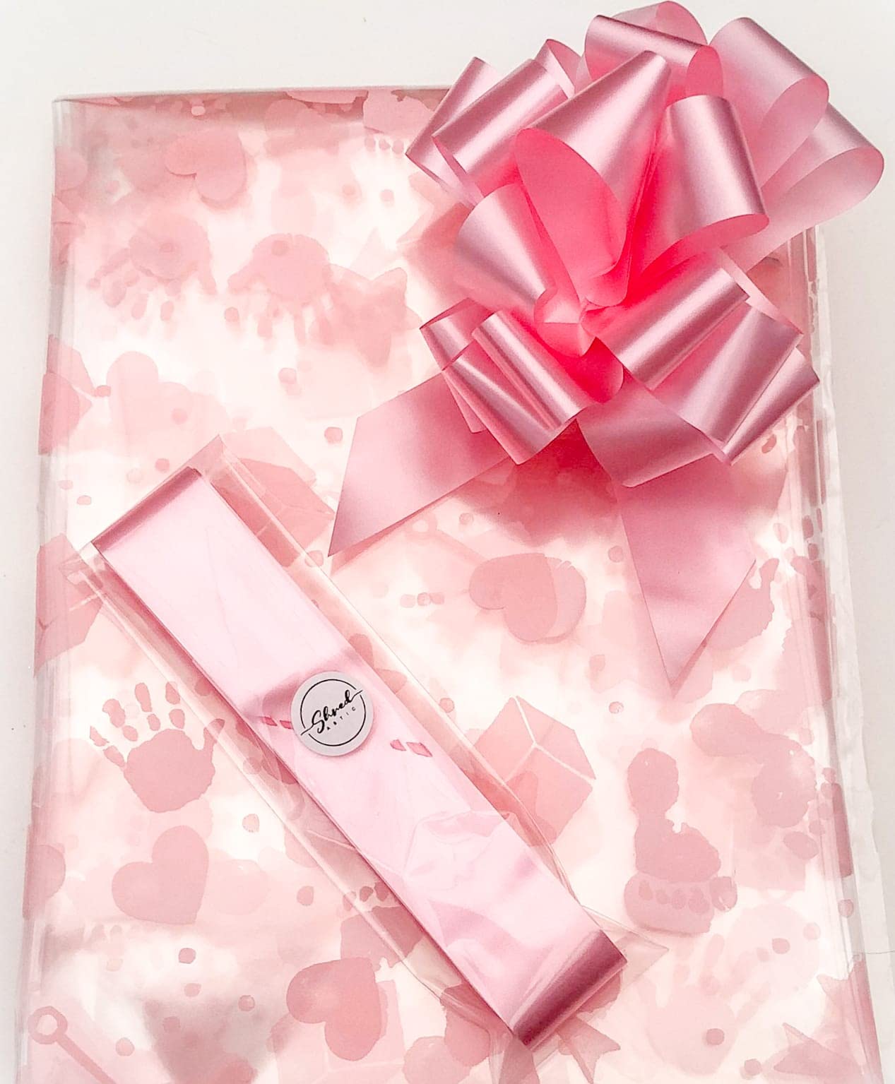 ShredAstic® Baby Print Pink Florist Cellophane wrap with 30mm Pull Bow (3 metres, baby pink)