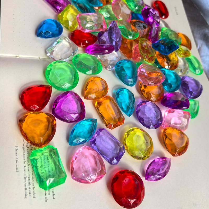 Plastic Gemstone vase/Pirate Chest Filled Acrylic Simulation gems