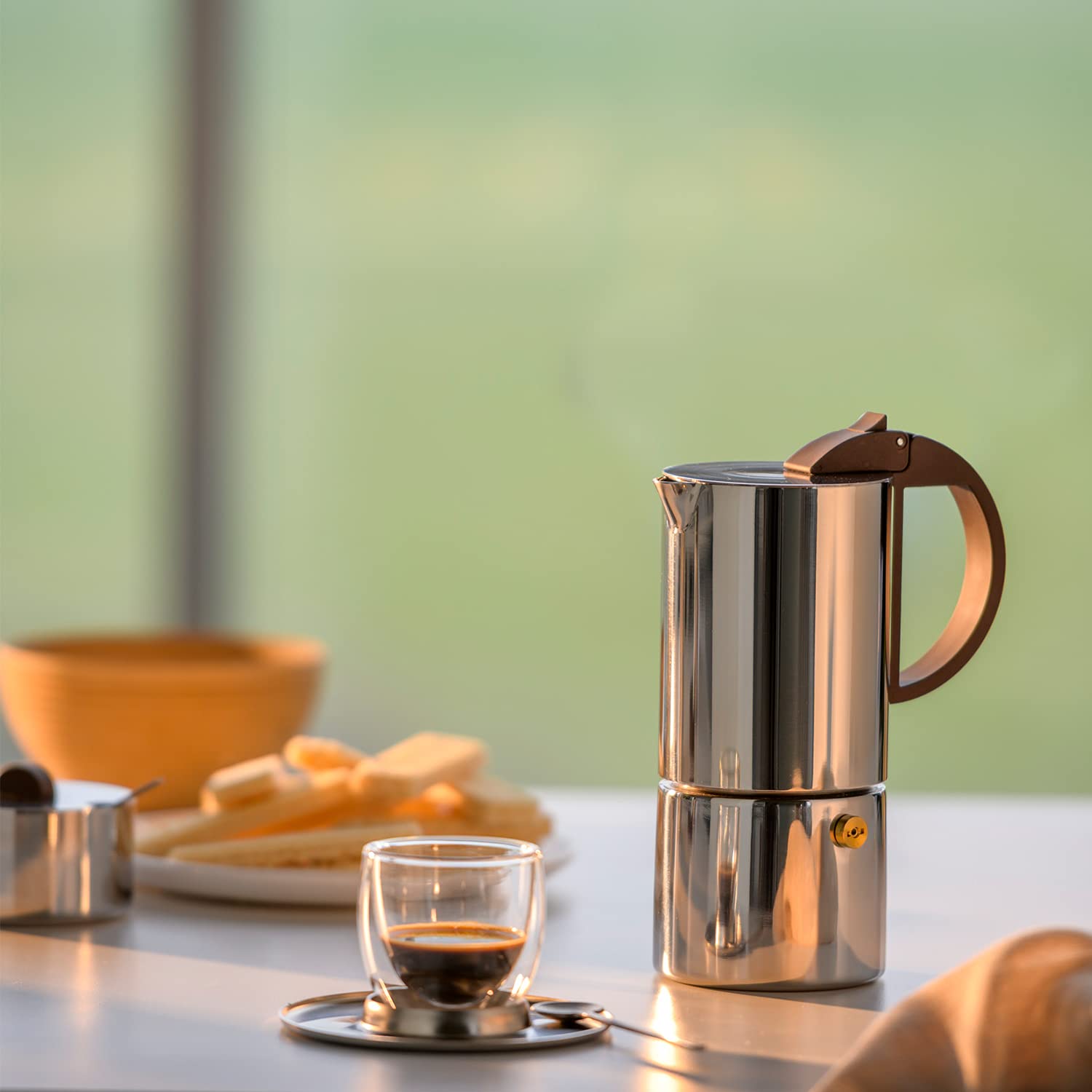 Gnali & Zani CHICCA Espressokocher | Edelstahl | Für 6 Tassen | Alle Herdarten inklusive Induktion | Edelstahl Espressokocher | Kunststoff Griffe | Moderner Camping Kaffeekocher | Moka-Kanne, Kunststoffgriffe, für italienischen Kaffeegenuss, zeitloses Des