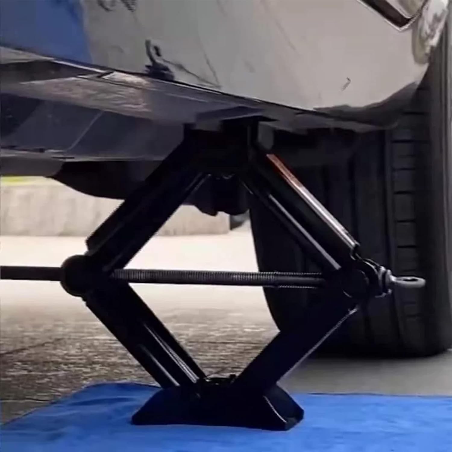 Scissor Lift Jack,Scissor Jack, Portable Steel Construction Lifting Jack for Car, Truck, Van, SUV, Stable and Reliable Emergency Roadside Tool