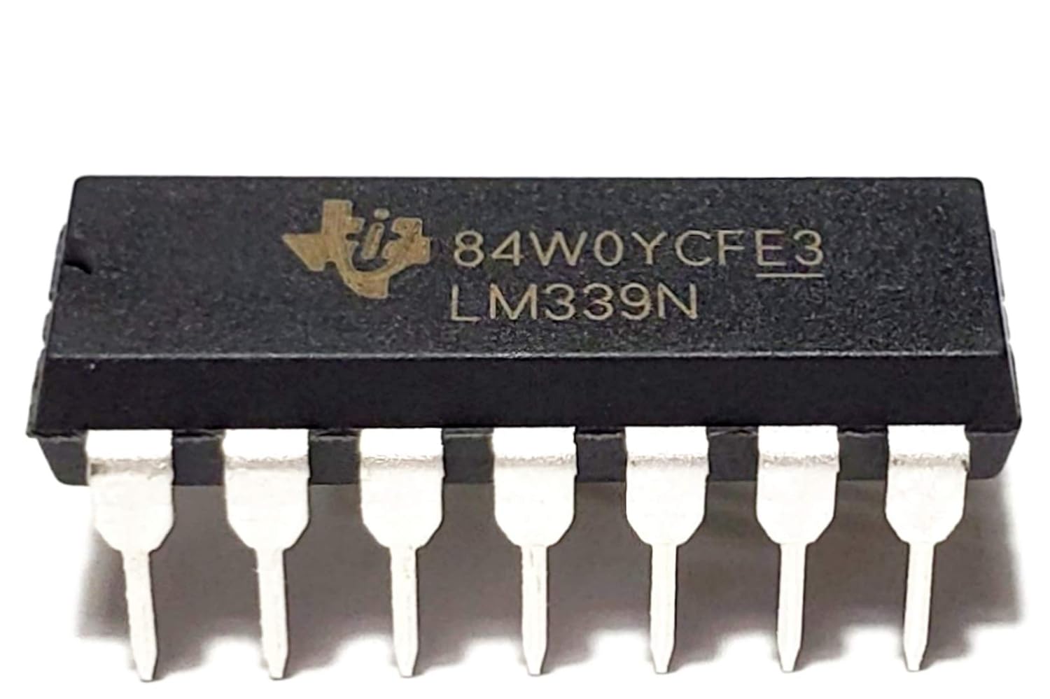LM339N LM339 Quad Differential Comparator Industrial Grade Breadboard-Friendly IC DIP-14 (Pack of 10)