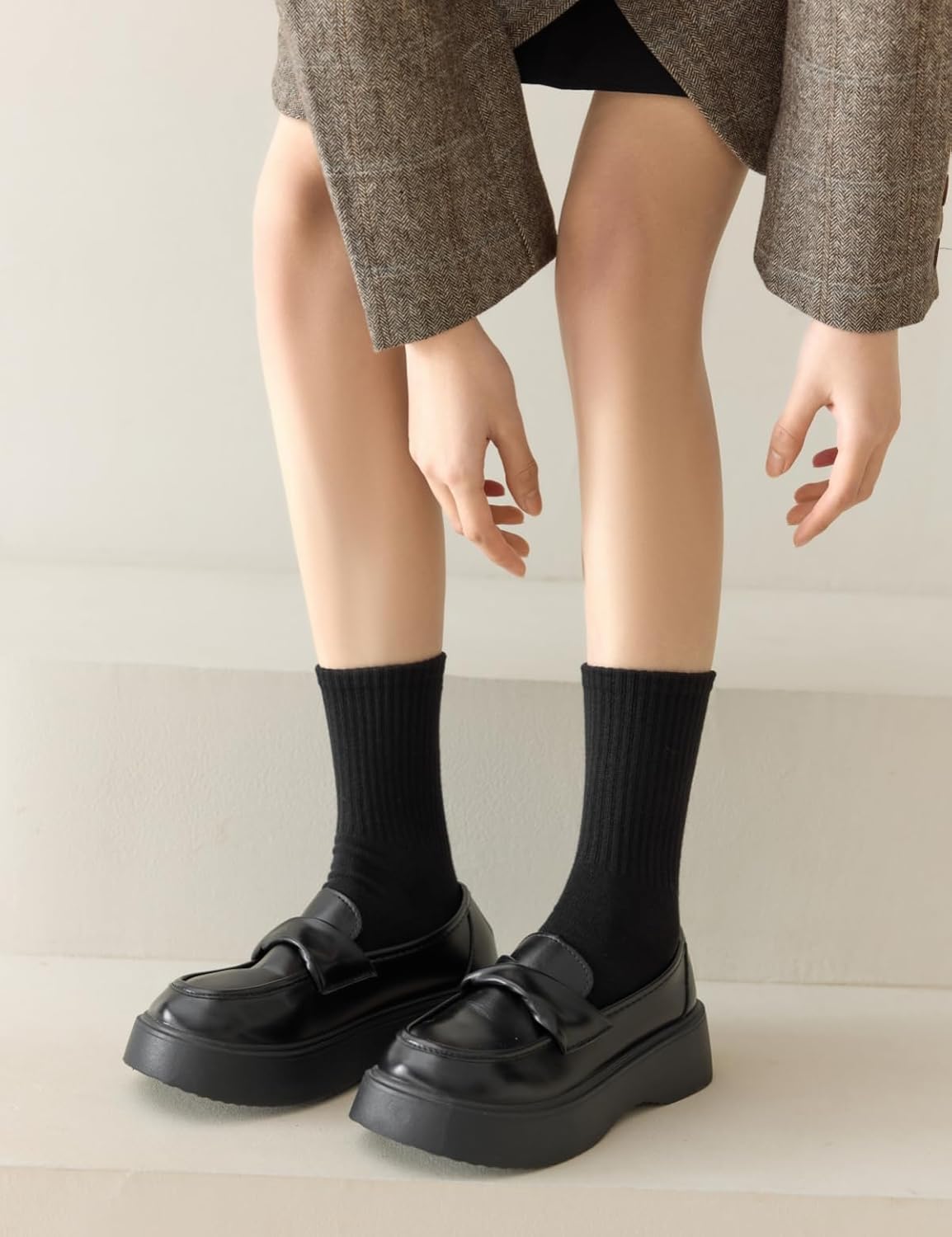 Womens Crew Socks Cotton Long Gym Socks Lightweight Athletic Running Socks - Image 5