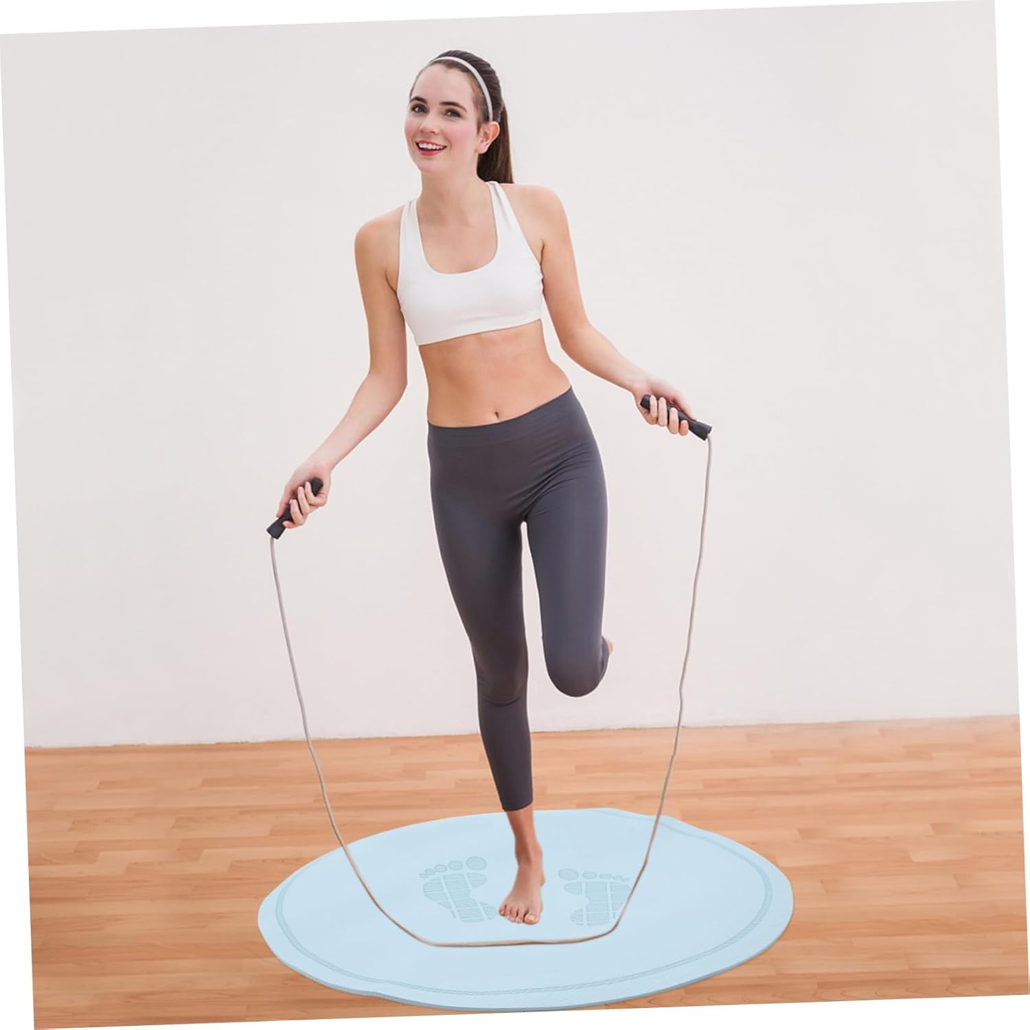 Indoor Round Jump Rope Mat Comfortable Shockproof Exercise Cushion for Indoor Fitness Workouts Non Slip Tpe Material for Rope Jumping and Sports Activities