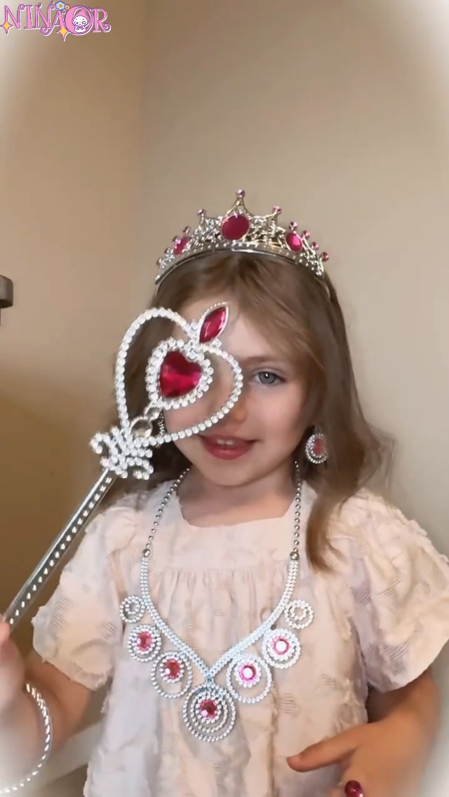 Amazon.com: NINAOR 56 Pack Princess Jewelry for Girls Princess