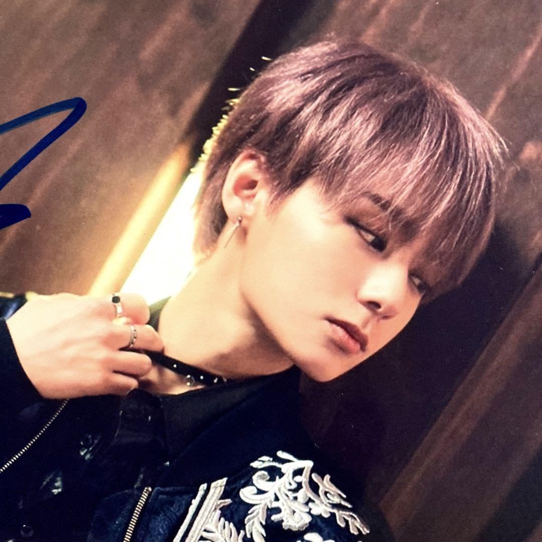 ファンウン直筆サイン入り超大型写真 …ONEUS…HWANWOONG