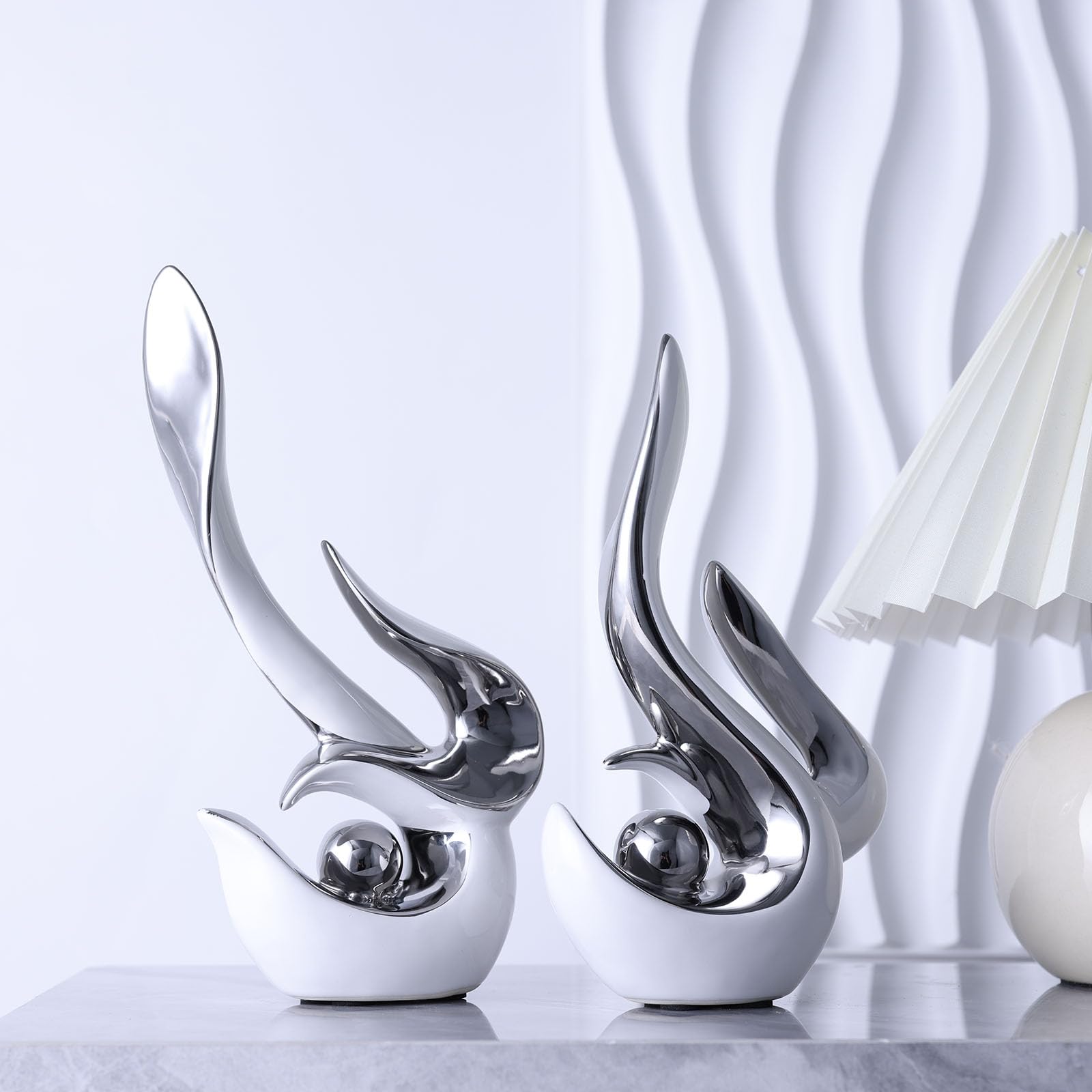 Decorazione moderna astratta di metà secolo, statue in porcellana per soggiorno, tavolino da caffè, centrotavola per sala da pranzo, sculture in ceramica e soprammobili dorati per supporto TV (argento