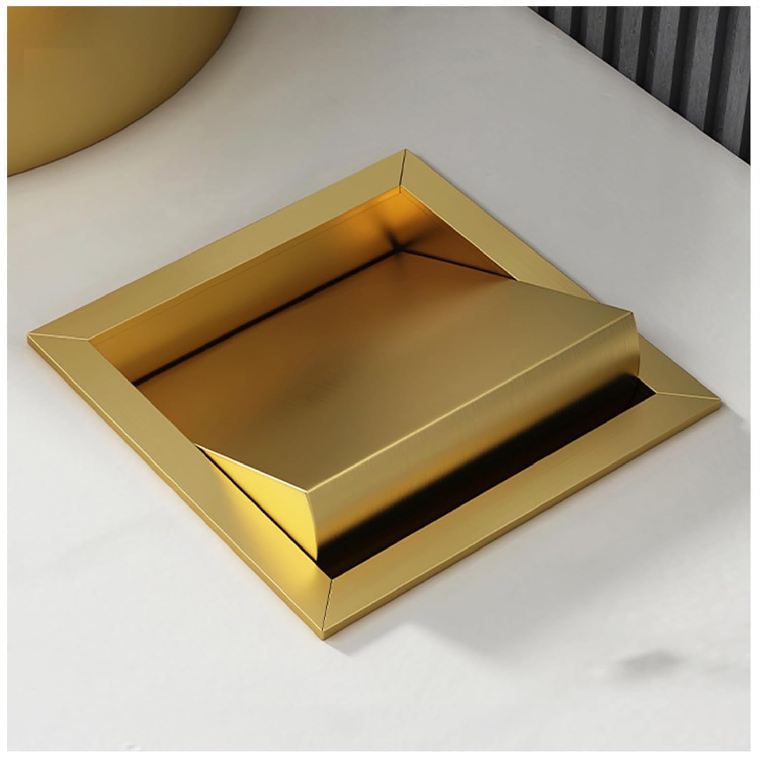 Poubelle de cuisine gold avec couvercle de rabat d'équilibre en acier inoxydable 304