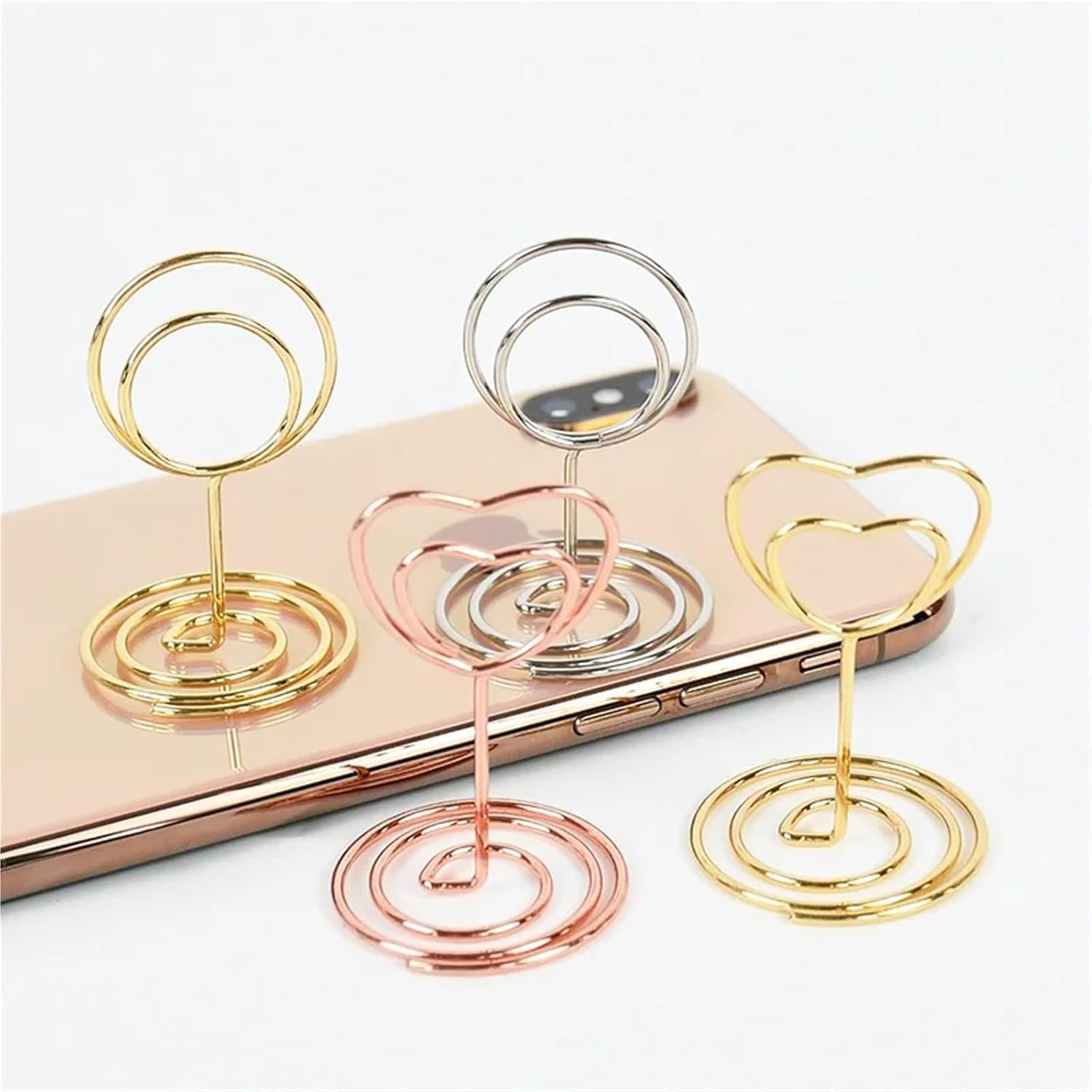 Table Number Holder 100pcs Metal Place Card Holders Photo Clip Stands Wedding Table Number Name Sign Stand for Wedding Birthday Party Home Decoration For Anniversary Party(Rose gold heart)
