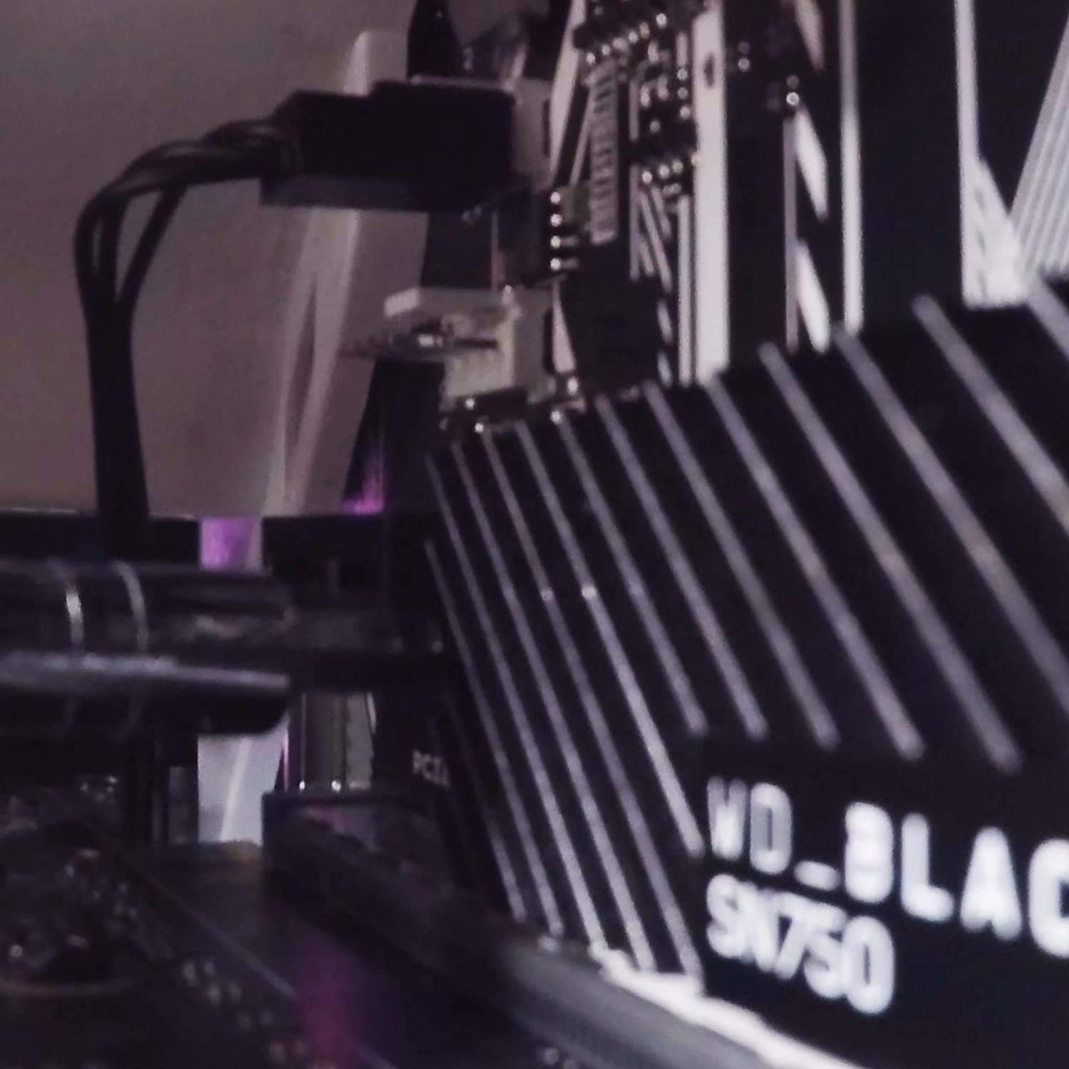 WD_BLACK SN750 250GB M.2 2280 PCIe Gen3 NVMe Gaming SSD up to 3100 MB/s read speed