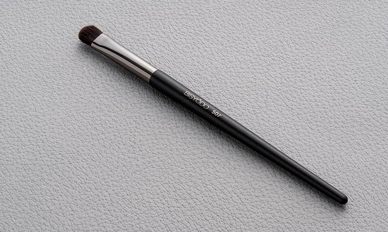 BISYODO SHIORI Series Eye Shadow Brush - Round Flat Type, Black