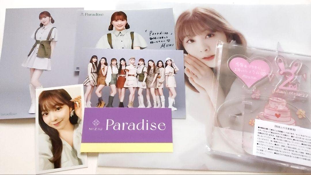 NiziU〜アクリルスタンド コンプリート 『Paradise』