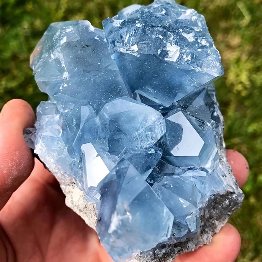 ITCLEYMDZV Celestite Crystal Cluster, Irregular Blue Celestine Geode Rough Stone Ore Specimens for Home Decor,200~300g