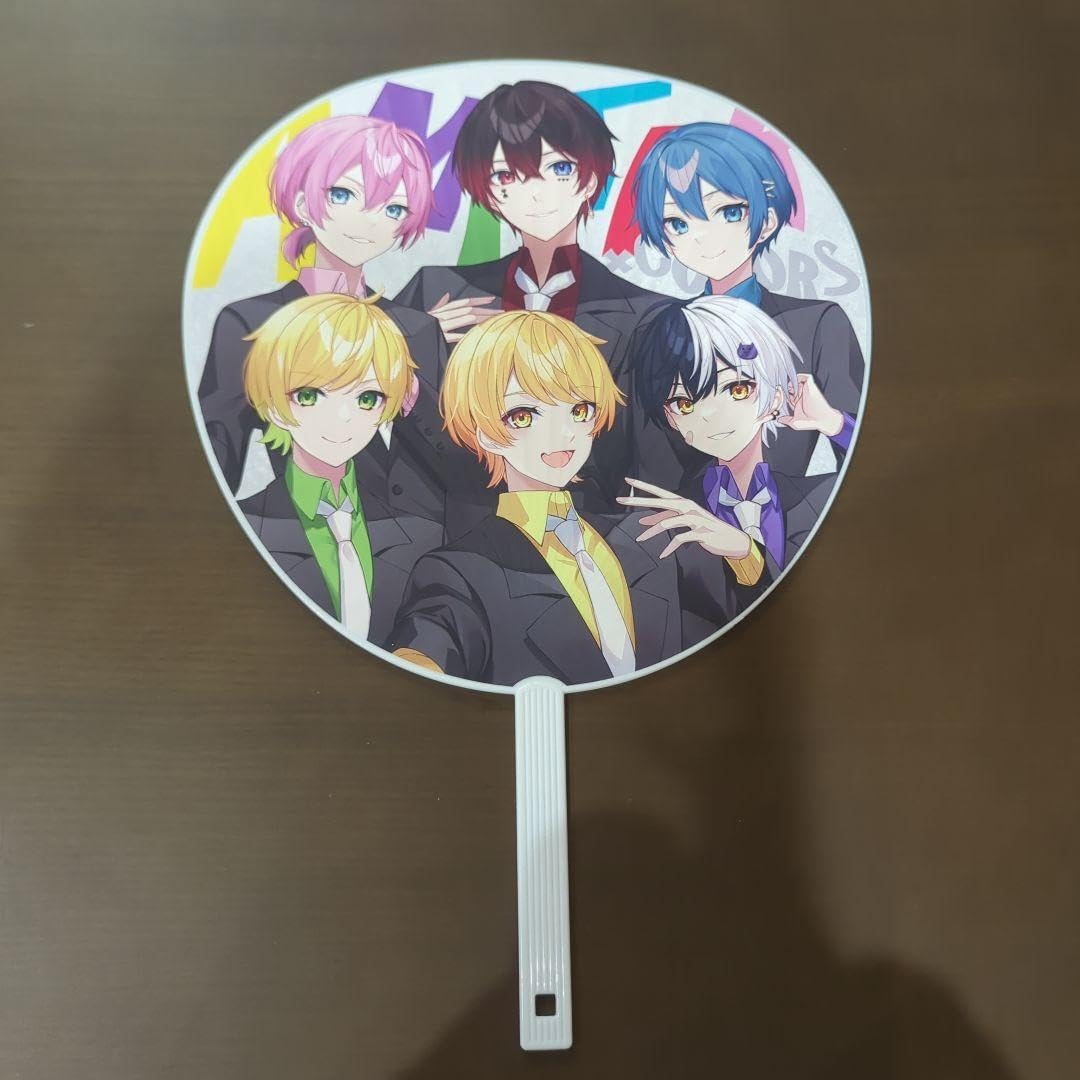 極上　手刺繍の施された市松人形の着物　日本刺繍　山水画　正絹　五つ紋　昭和初期 極上 手刺繍の施された市松人形の着物 日本刺繍 山水画 正絹 五つ紋