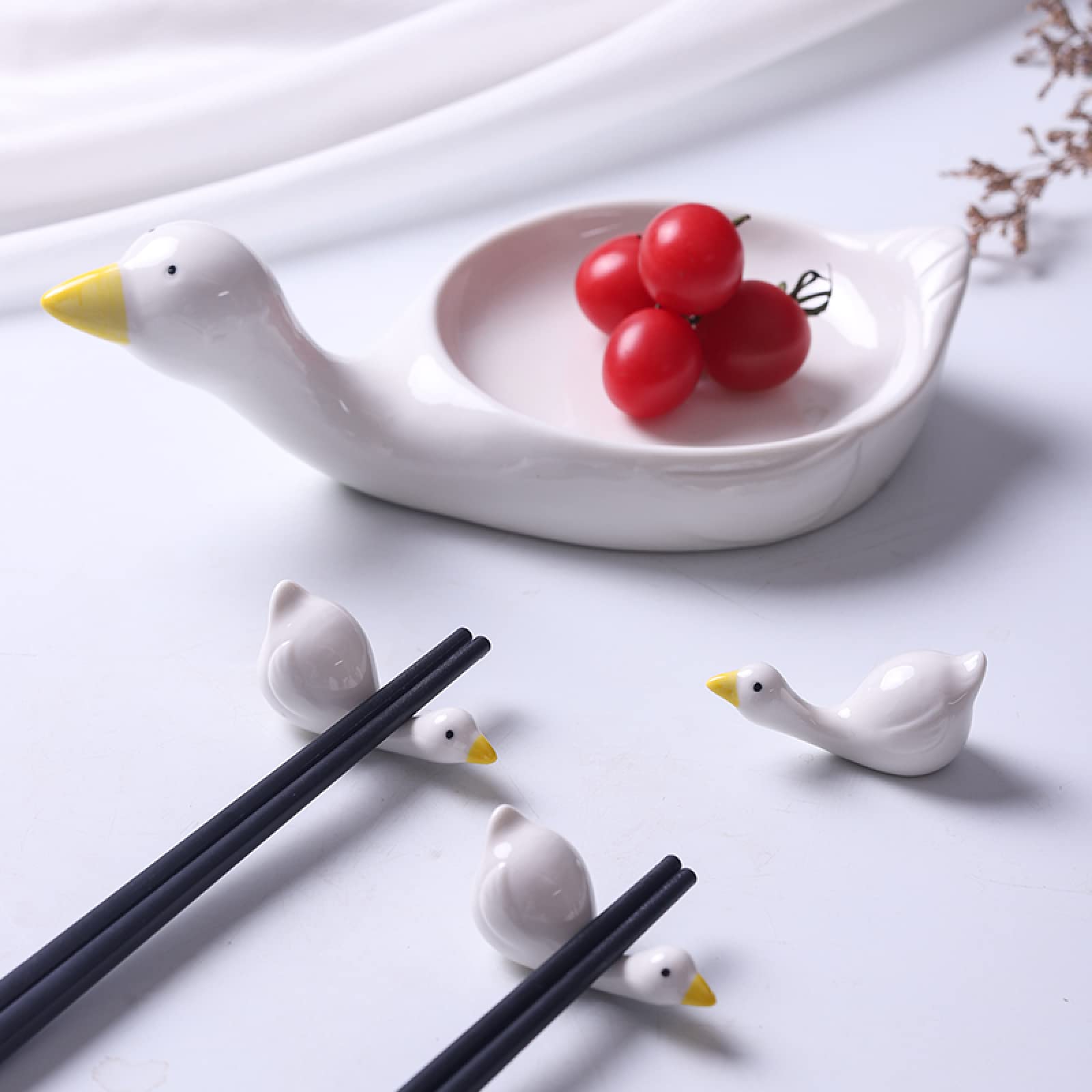 Amazon.com: DECRZPB Ceramic Ornament White Goose Shape Chopstick