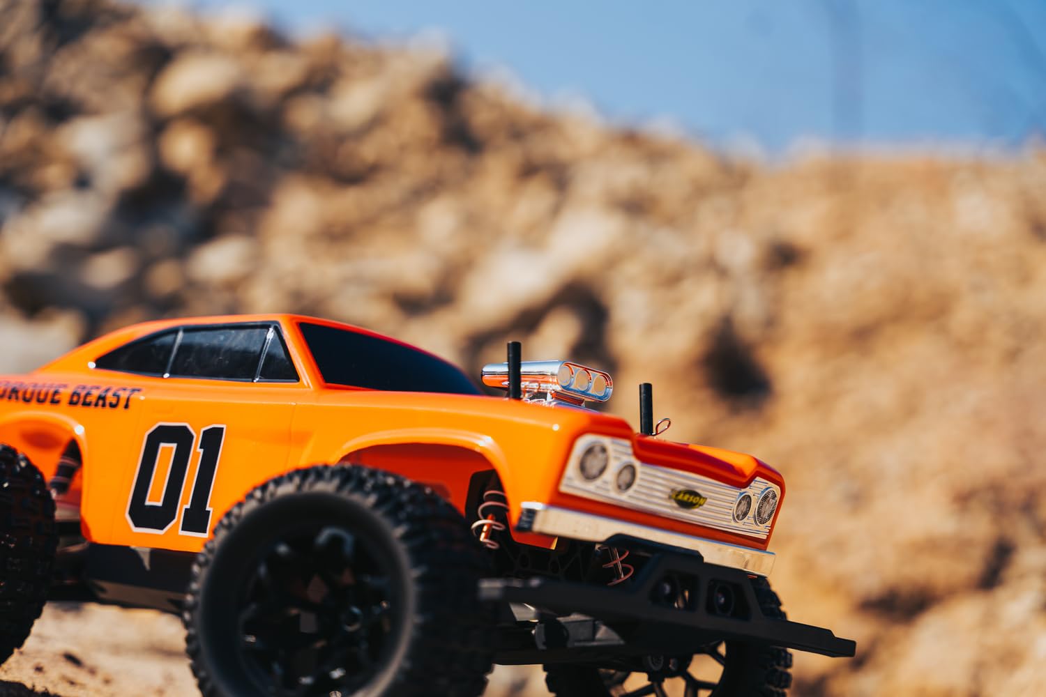 Carson Torque Beast – 1:10 RC Buggy 100% RTR, 2WD Hinterradantrieb, 2,4 GHz Fernsteuerung, Brushed Motor Typ 390, 30 km/h, Li-Ion Akku 7,4 V 1500 mAh, LED-Beleuchtung, orange