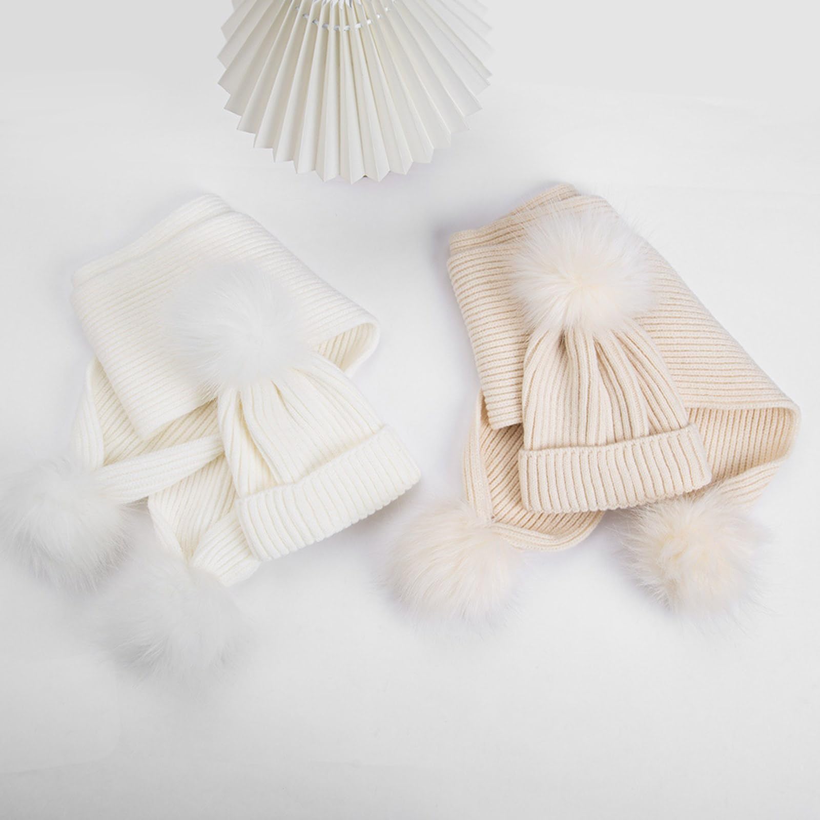 Set di cappello e sciarpa per bambini lavorati a maglia con decorazioni in peluche, per bambini da 2 a 6 anni, cappello caldo e silenziatore lungo