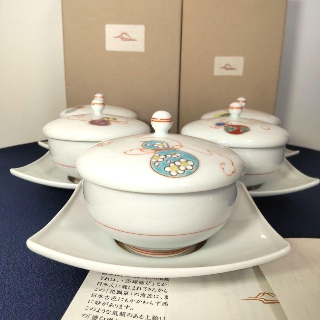 深川製磁 花ひょうたん 瓢箪 蓋付き 湯飲み 舟型 茶托 ホワイト 白磁 箱付 深川製磁 花ひょうたん 瓢箪 蓋付き 湯飲み 舟型 茶托 ホワイト