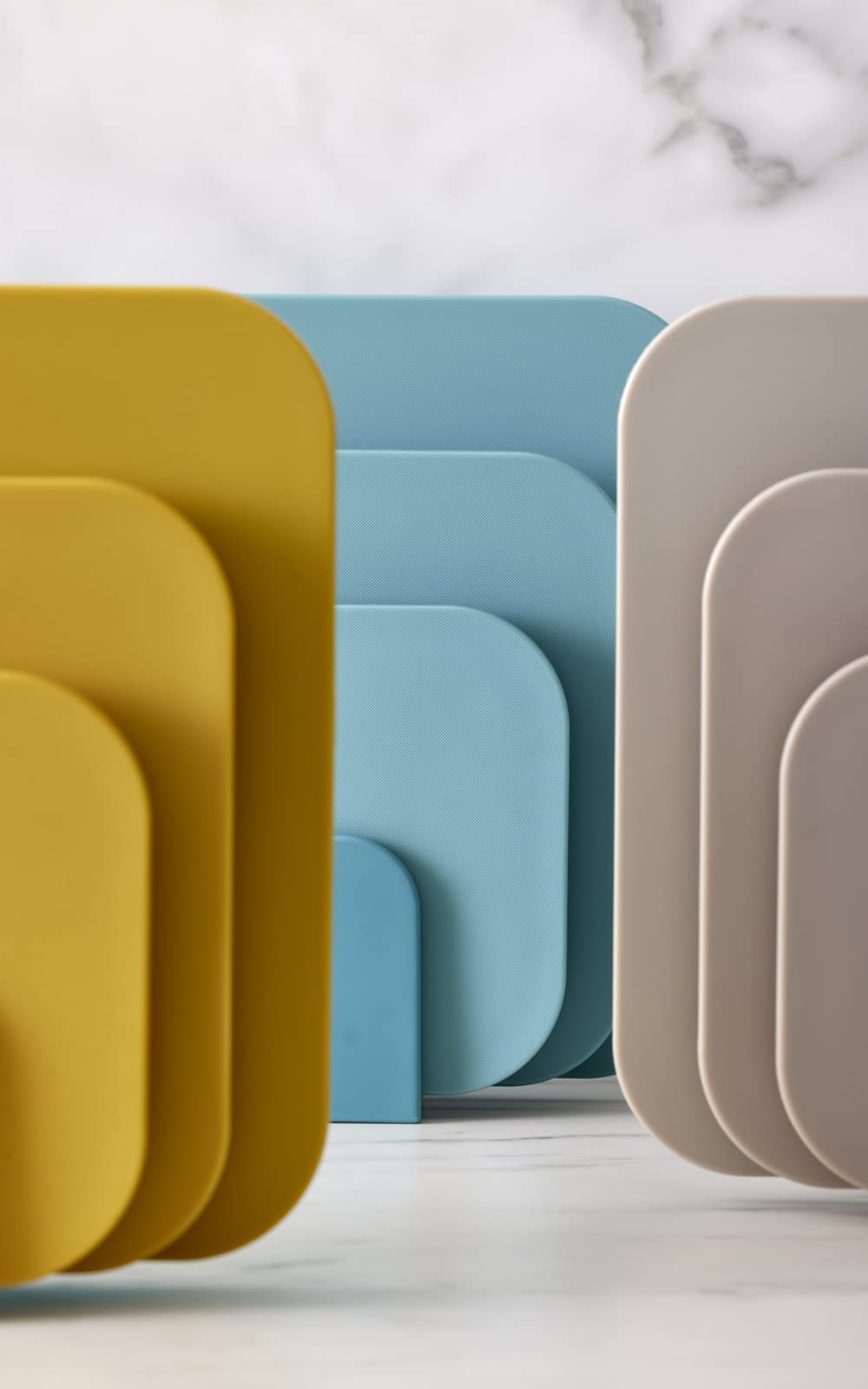 Rosti Chaptima Set de 3 Planches à Découper en Plastique - Lavable au Lave-Vaisselle - avec Support de Rangement, Curry