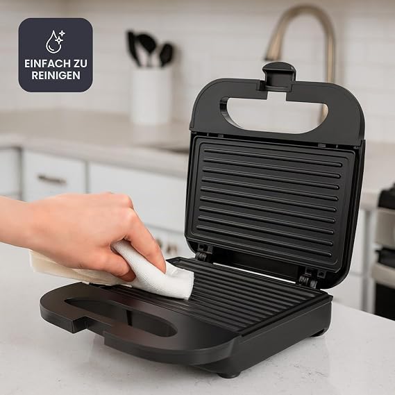 BLACK+DECKER BXSA752 Sandwich Maker 750 W Grill Plates 21.5 x 12.5 cm Non-Stick Coating Quick Heating Compact and Space Saving