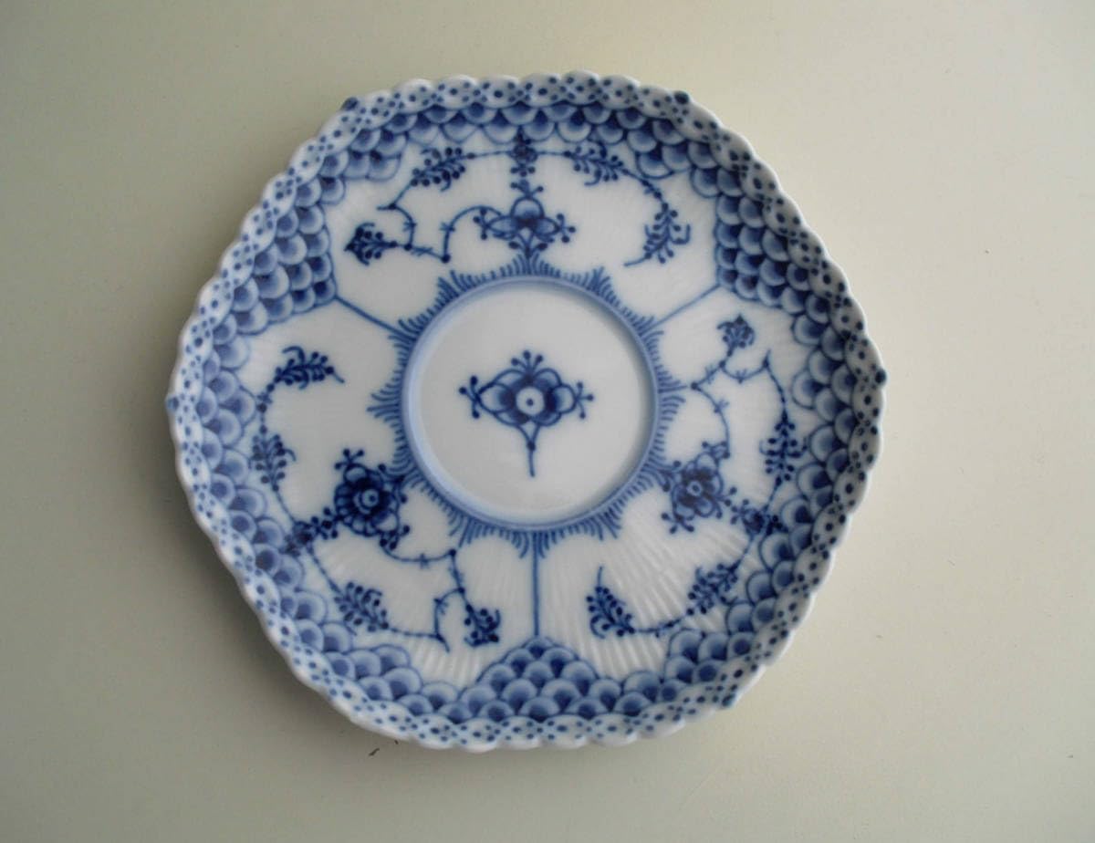 Amazon.co.jp: ロイヤルコペンハーゲンブルーフルーテッドフルレース