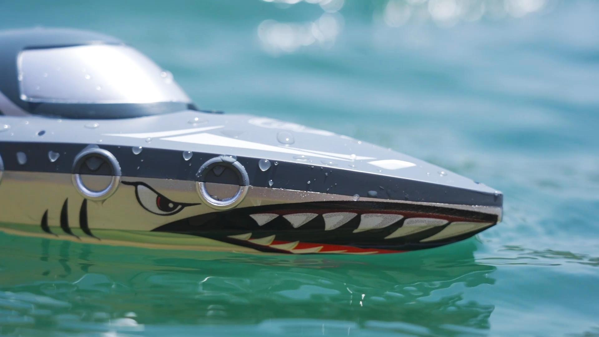 Bateau jouet requin télécommandé 2.4G, modèle de navire de contrôle à