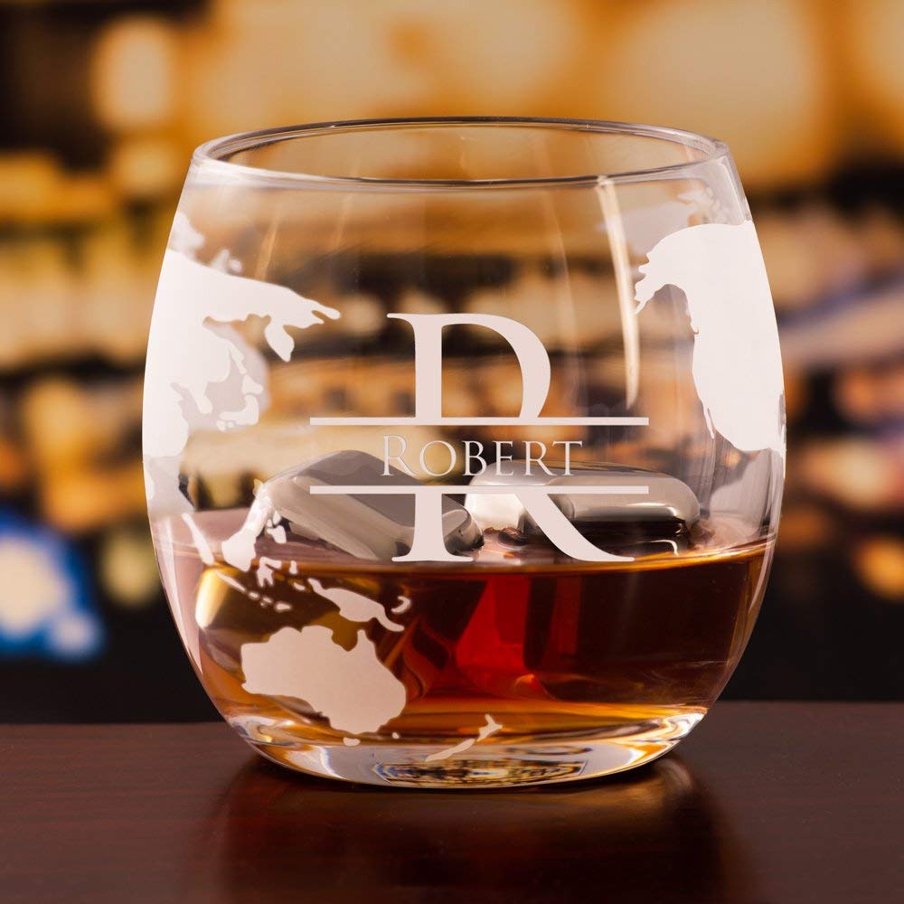 Maverton Ensemble de Carafe Globe avec 2 verres gravés à whisky - Whiskey Set pour chaque gentleman - Cadeau d’anniversaire pour les hommes - Décanteur et 2 verres - Initiale
