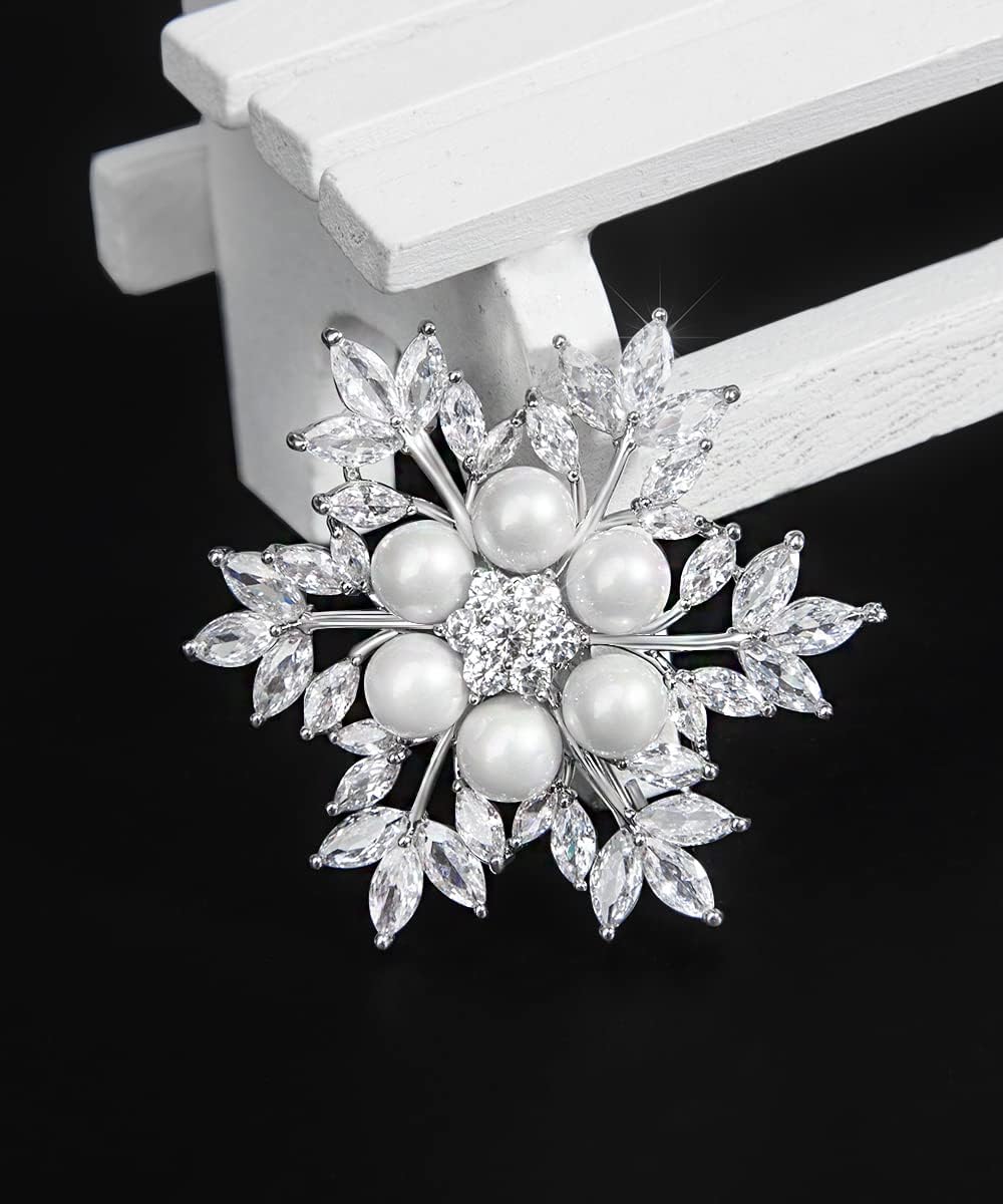 White Imitation Pearl Snowflake Brooch Dainty Sparkling Cubic Zirconia Brooch Pins for Women Fashion Jewelry Gift
