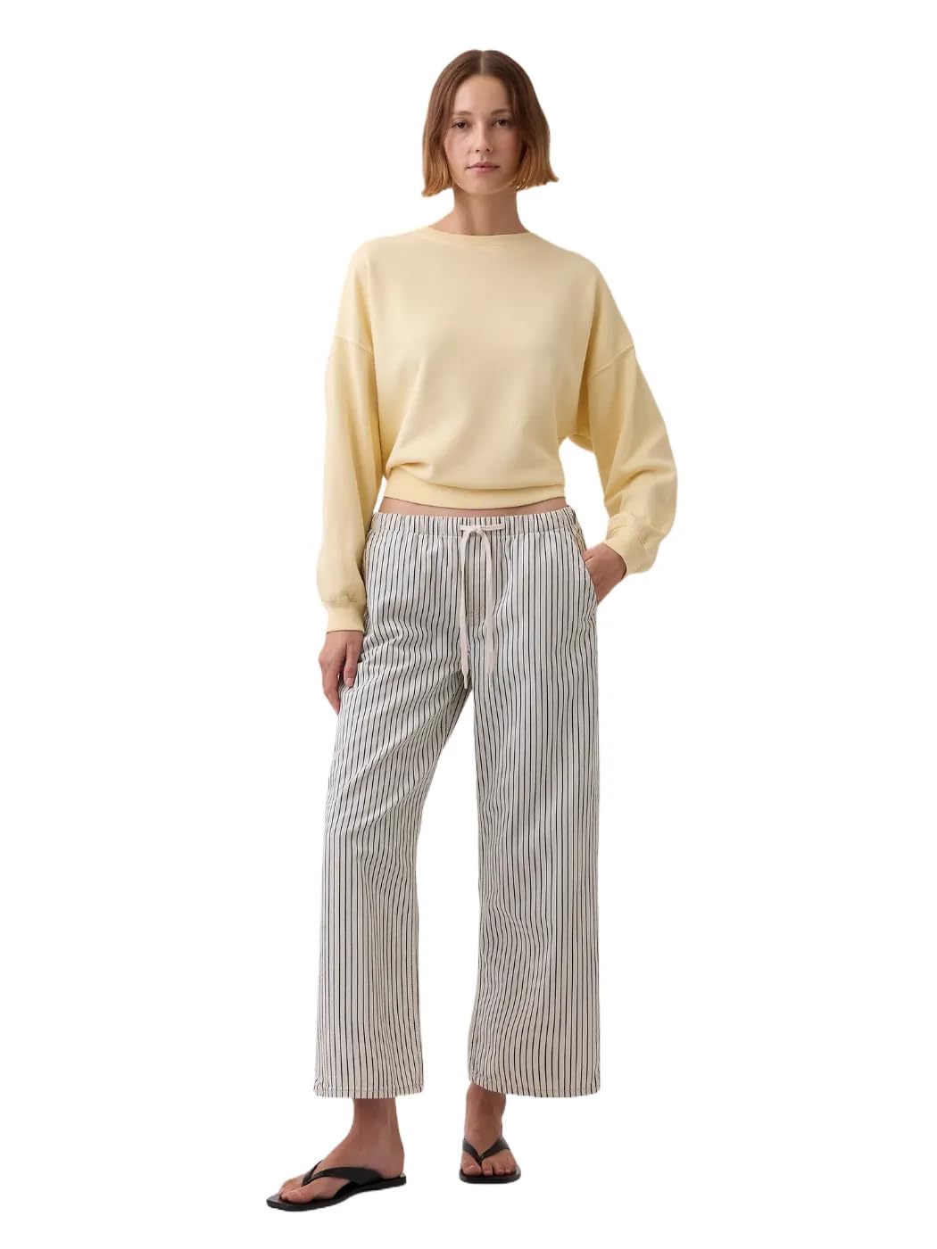 

                                                    GAP Womens Easy Low Rise 90s Loose Fit Crop Denim 