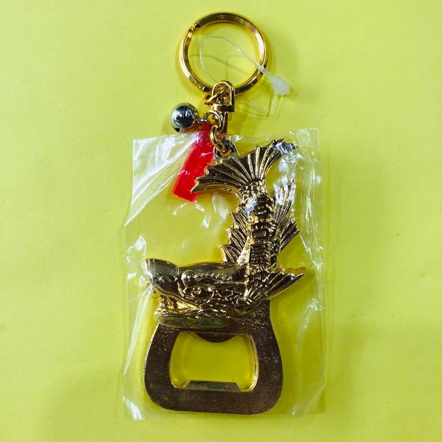 金のシャチホコ型　焼酎　金粉入り インテリアにも　15年前のものです 金のシャチホコ型 焼酎 金粉入り インテリアにも 15年前のものです