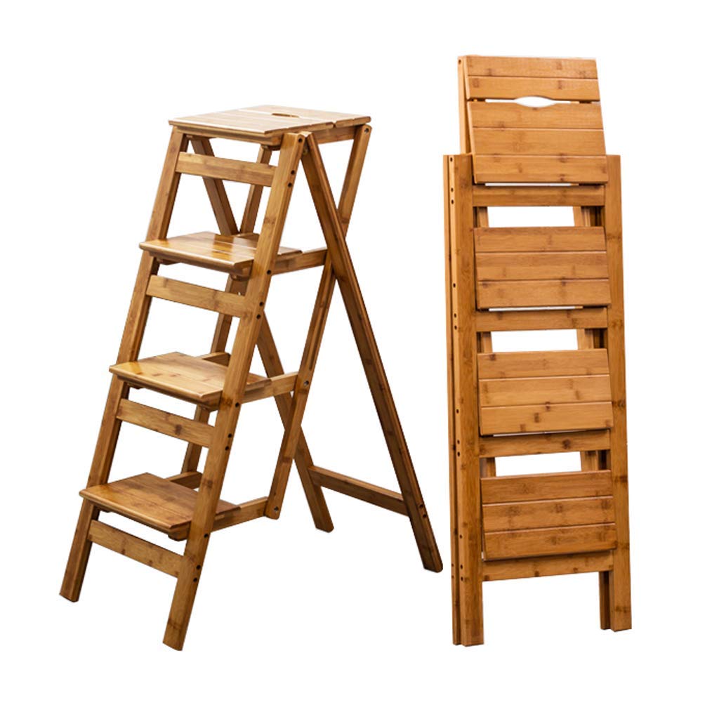 Escabeau ladder en bois pour atteindre les étagères de cuisine