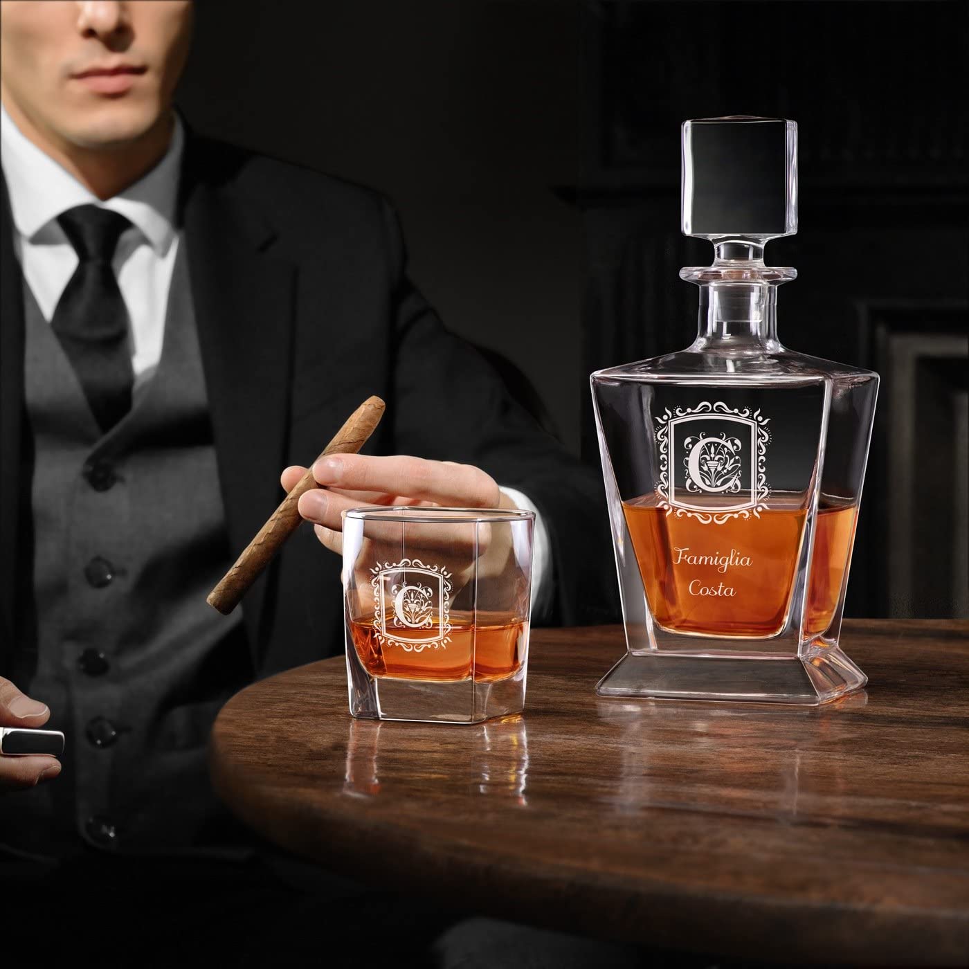 Maverton kit Caraffa con 2/4/ 6 bicchieri per whisky - Decanter con incisione personalizzata - da 810 ml per anniversario o nozze - Bottiglia da whisky in vetro - pensiero per coppia - Esagono