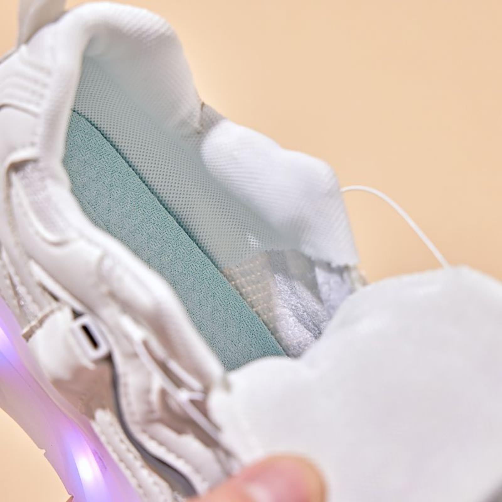 Chaussures d'entraînement à Quatre Roues LED pour garçons et Filles