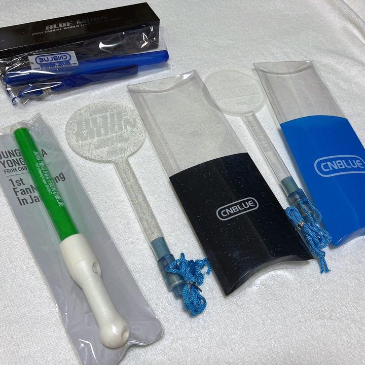 CNBLUE Penlight, Set of 4, Overseas Performances, Goods