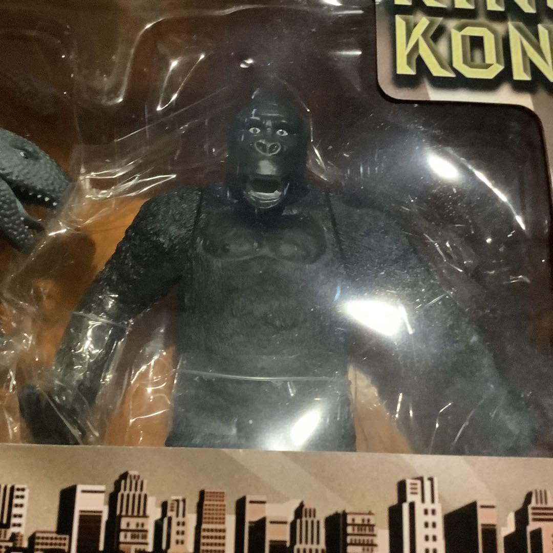 Amazon.co.jp: キングコングVS 暴君竜 フィギュア : おもちゃ