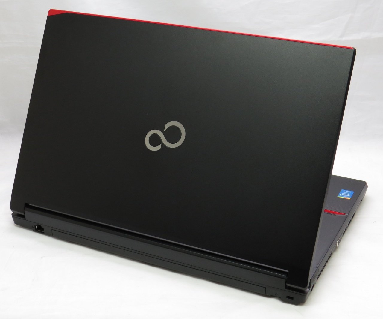 高速SSD240GB搭載 第四世代 Core i5-4300M LIFEBOOK A574/H （1600×900