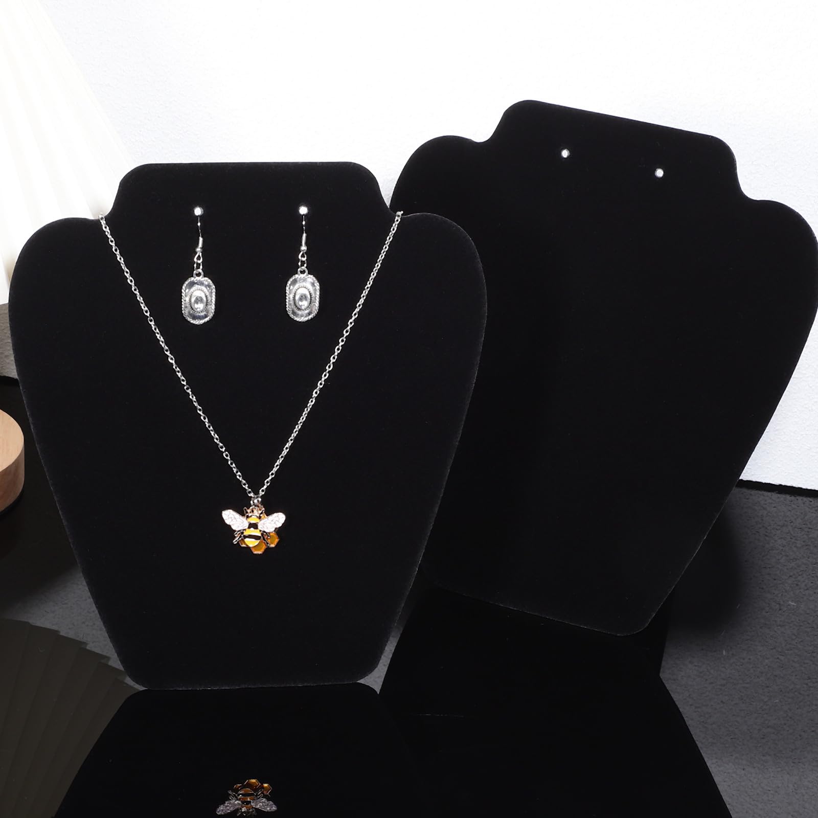 Ciieeo Expositor para Joyas Negro de Tela Aterciopelada y Cartón, Soporte Plegable para Collares y Pendientes, 18 Piezas para Tienda o Uso Doméstico