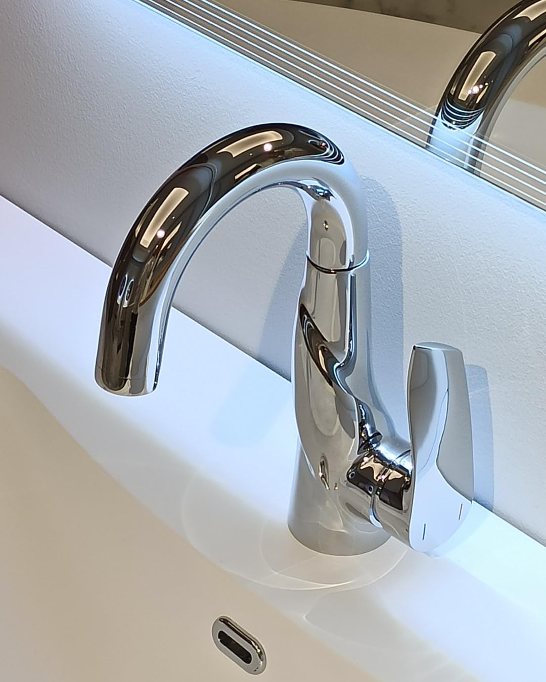 Coppia di rubinetti bagno monocomando Artemide cromo lucido per lavabo e bidet, design curvo - Boleco