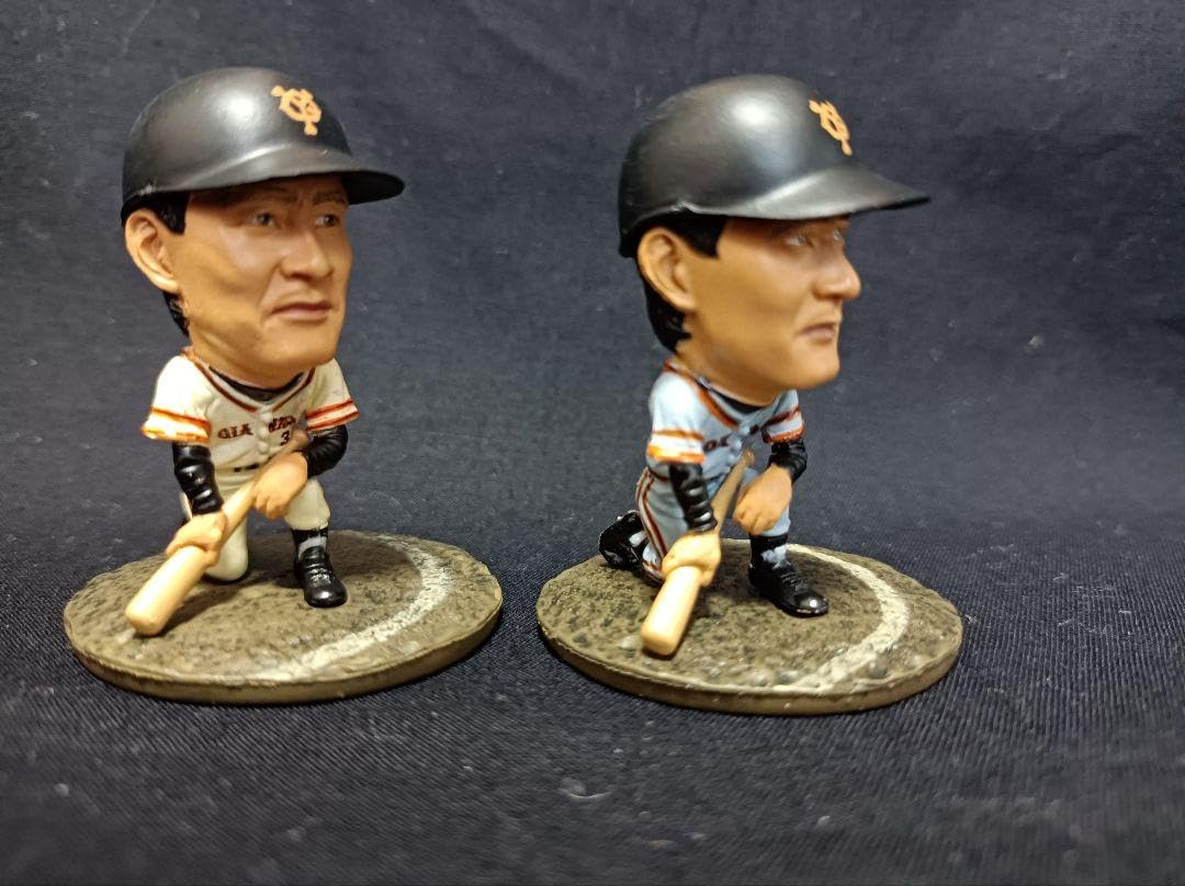 Amazon.co.jp: 長嶋茂雄 フィギュア 2個 ネクストバッターズサークル