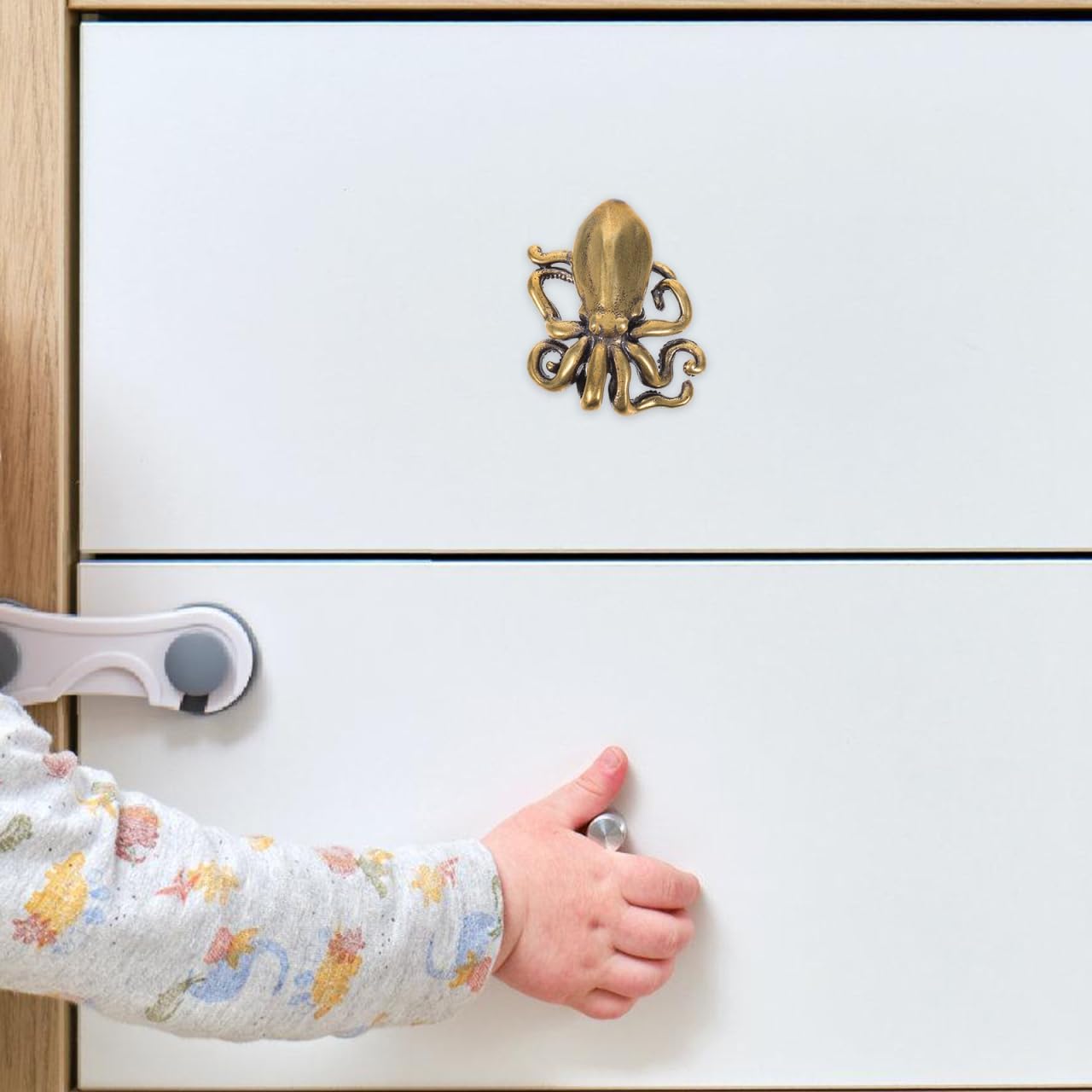 DOITOOL Vintage Octopus Cabinet Knob 1.81 Inch Brushed Brass Door Handle Nautical Animal Theme for Drawers Cabinets Wardrobes