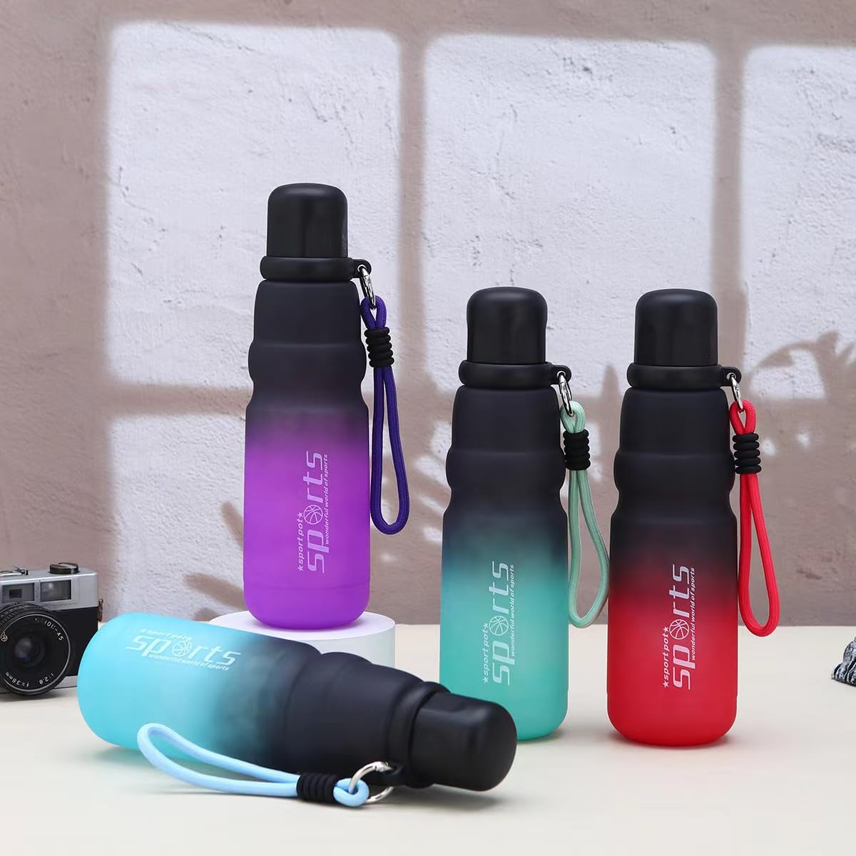 AISIR Borraccia Sportiva 750ml, Senza BPA, Senza Perdite, per Palestra, Fitness, Gym, Yoga, Escursioni - Rosso