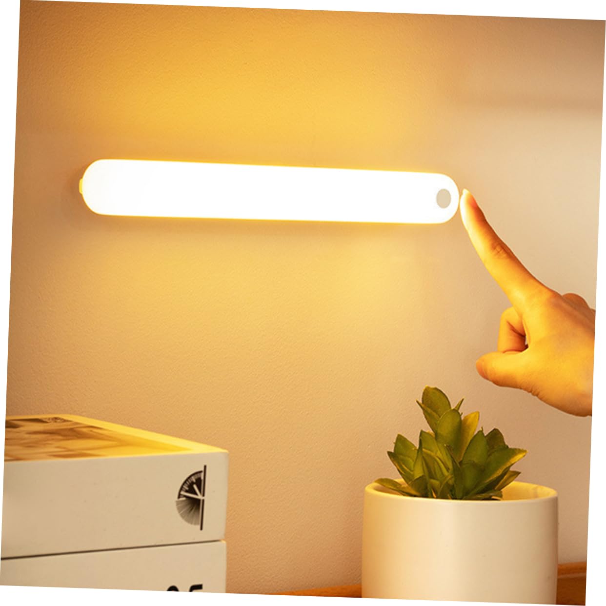 QYYZTQY Lampka do karmienia Przenośna lampka nocna Bateria litowa Światłoczułe białe lampki nocne LED do szafki dziecięcej