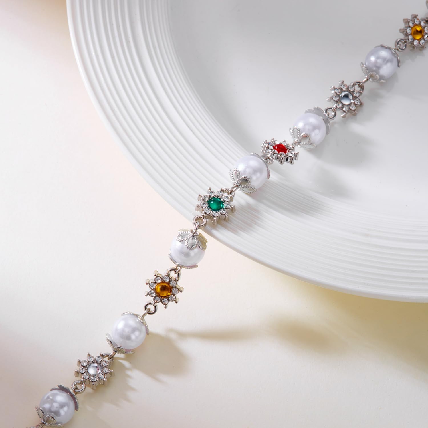 Colorful Daisy Choker Necklace for Women Rhinestone Flower Pearl Choker Gold Daisy Pearl Necklace Colorful Beaded Necklace Statement Jewelry - Image 2