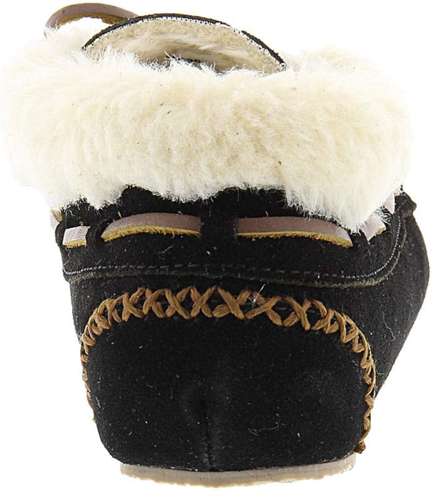 Minnetonka Women's Chrissy Bootie Slipper