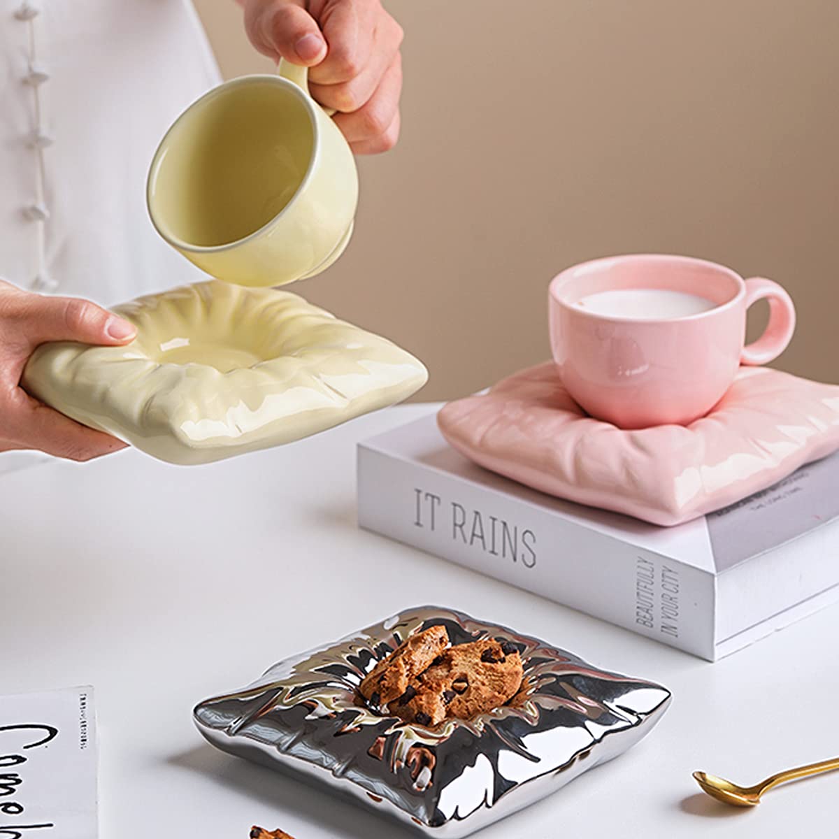 Taza de cerámica con Tapa, Taza de café de cerámica, Taza de té, Taza esmaltada Ideal para té, Leche, Cereales, Chocolate Caliente, Taza con Posavasos Creativo, 200 ml, 1 Pieza, Rosa